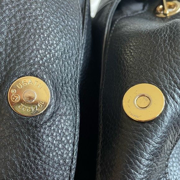 🔥Michael Kors | Hammered Leather Tote With Gold-Tone Metal Chain Handles - Picture 13 of 16